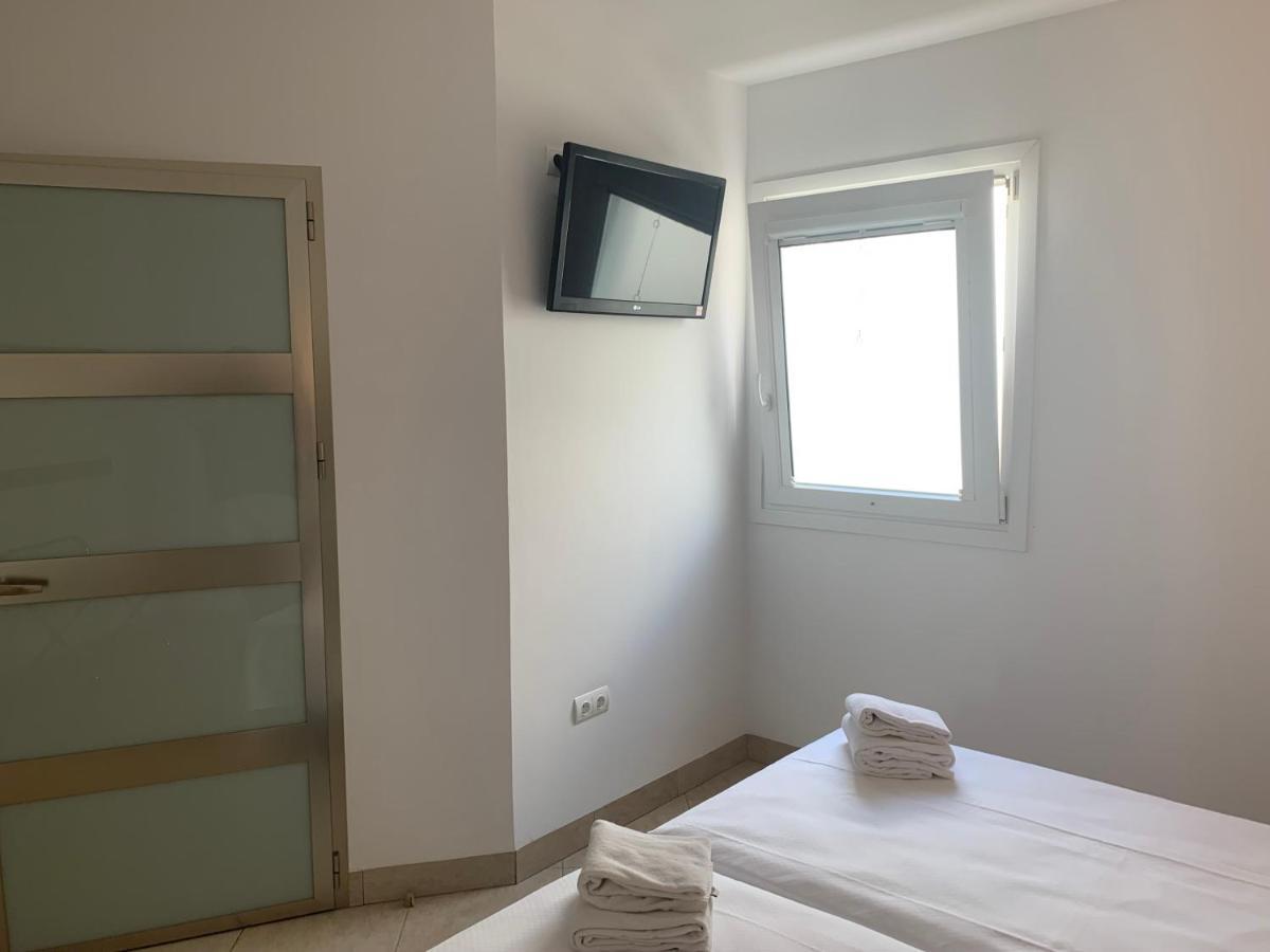 Hostal Tarifa -Recepcion Abierta Las 24H- Экстерьер фото