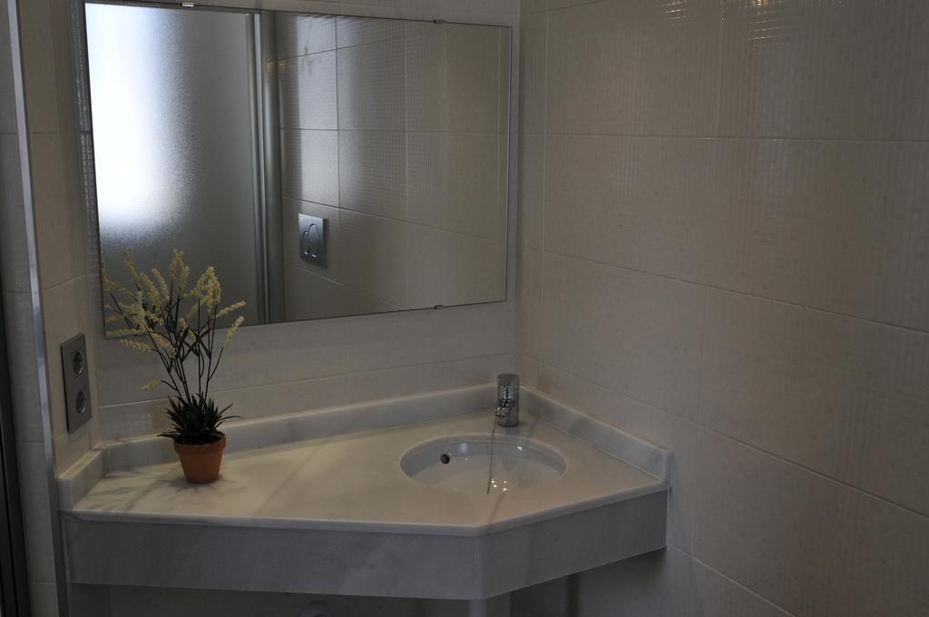 Hostal Tarifa -Recepcion Abierta Las 24H- Номер фото